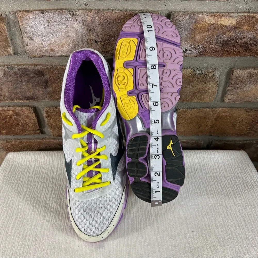 MIZUNO Wave Rider 17 Women’s Running Shoes